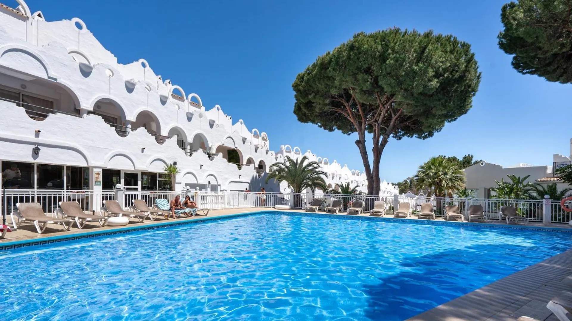 Sunny 2Br In Resort With 3 Pools, Restaurant, Gym And Playground Marbella